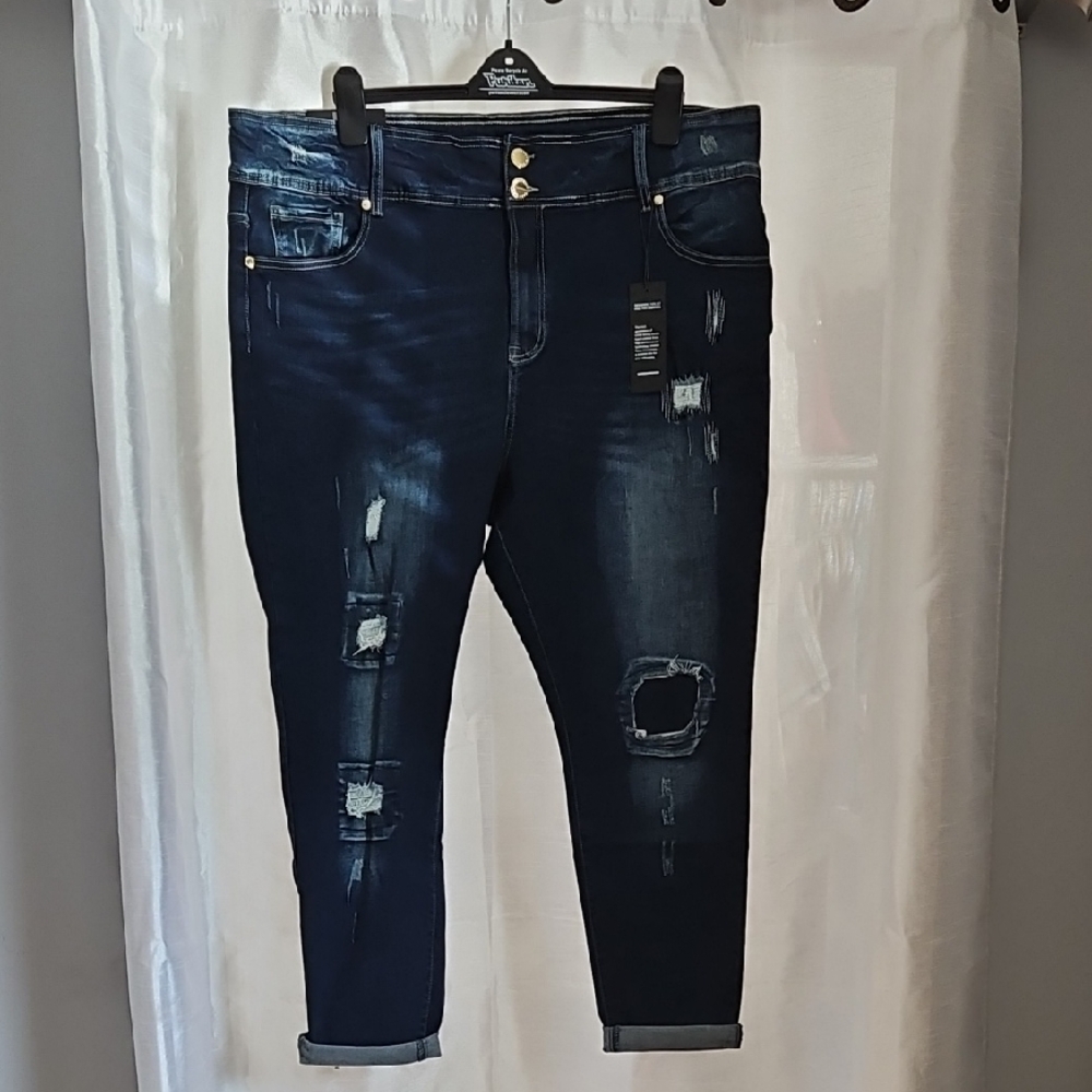 Chic Denim Patched Apple Jeans NWT